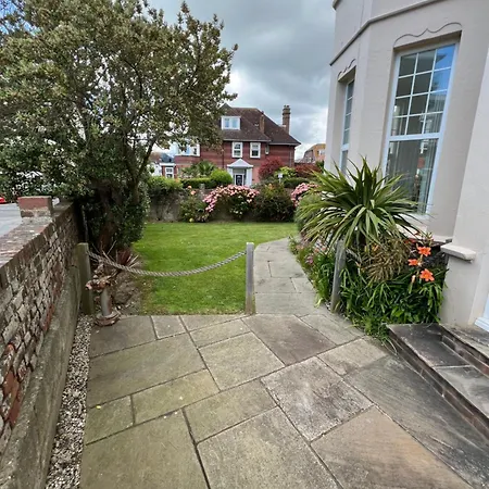 Chic Coastal Apartment Bexhill-on-Sea Exterior photo